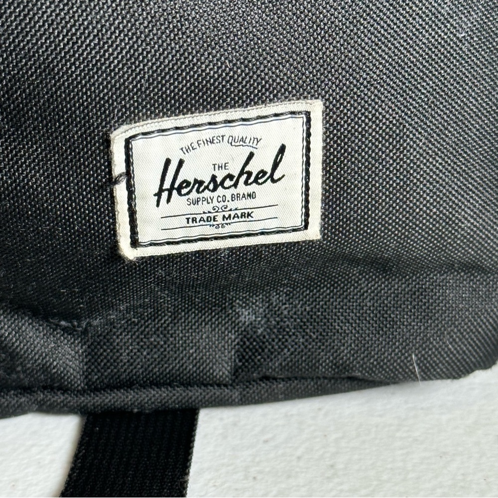 HERSCHEL SUPPLY CO. POST BACKPACK Black - Picture 6 of 16
